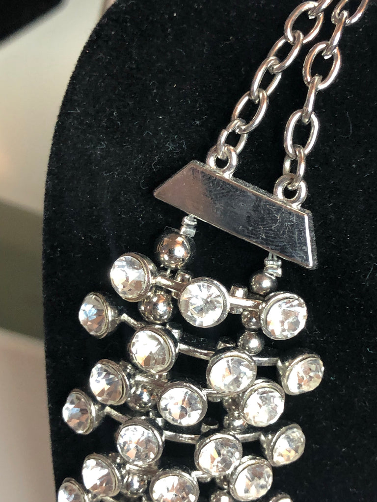 Chunky statement necklace